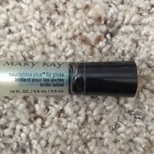 Mary Kay lip gloss icicle (clear with sparkles)